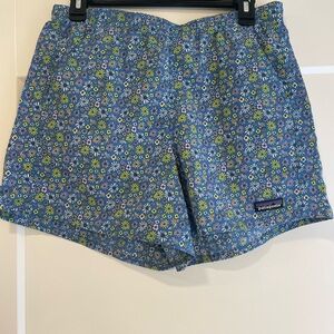 NWT Patagonia Baggies (5 inch) women’s medium
